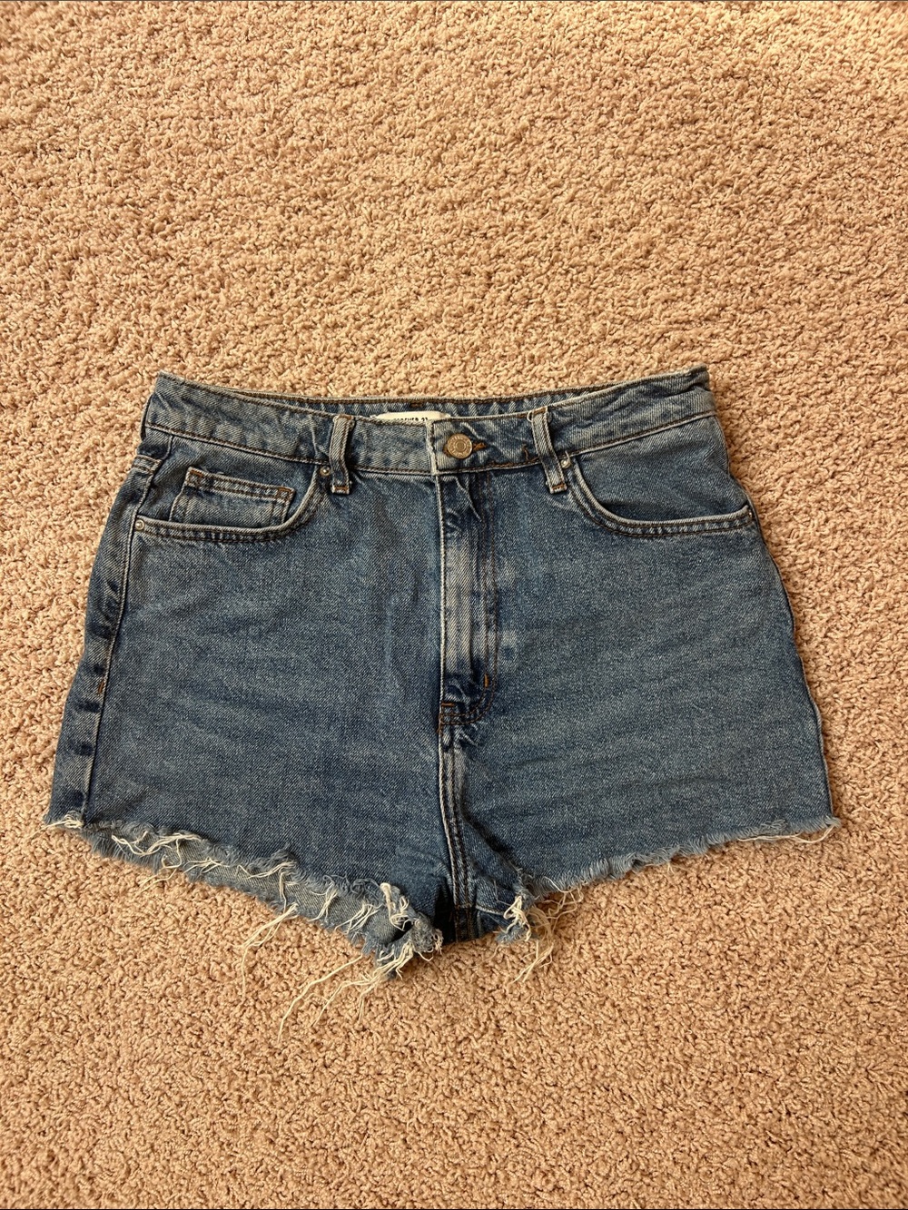 Forever 21 Distressed High-Waist Denim Shorts in Medium Blue